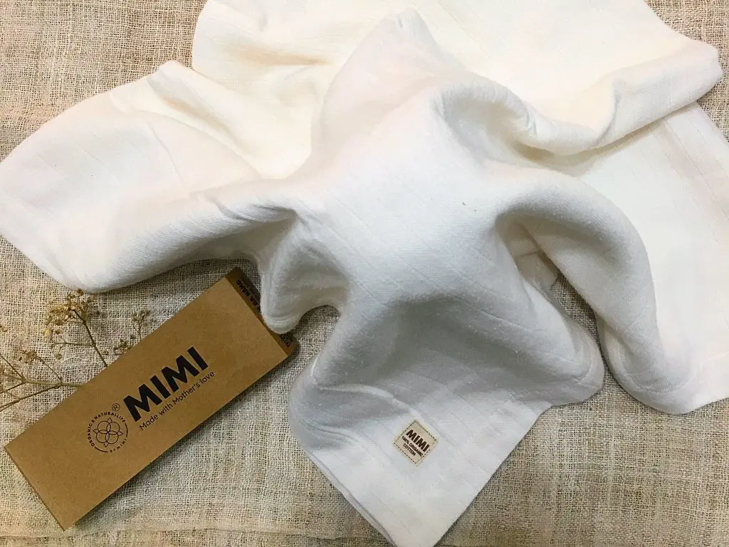 organic-cotton-muslin-towel-2-1024x1024.webp
